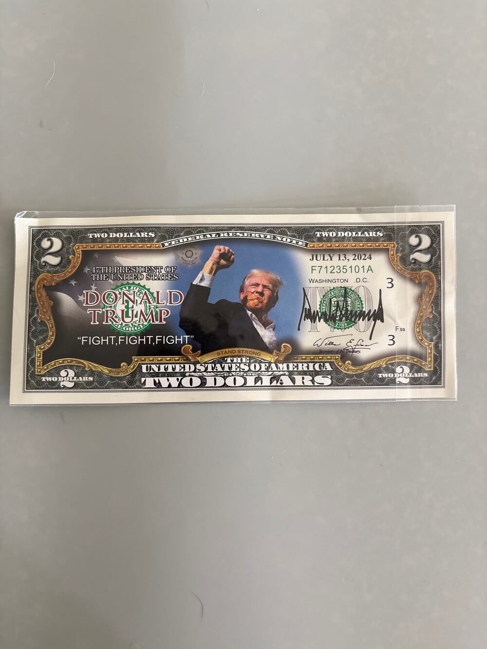 Custom $2 Two Dollar Bill Double Sided President Donald Trump Novelty Money